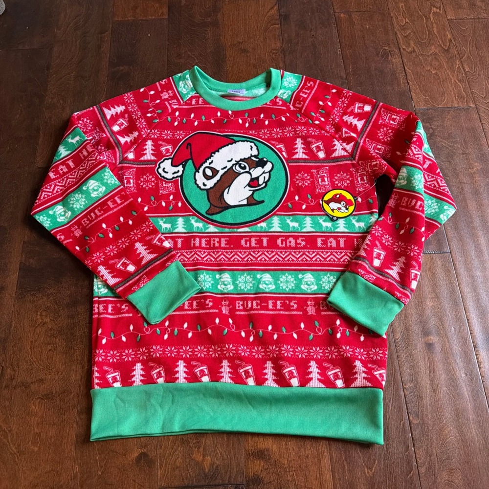 Buc-ee's Unisex Christmas Sweater Large Red Green Fair Isle Santa Beaver NWT